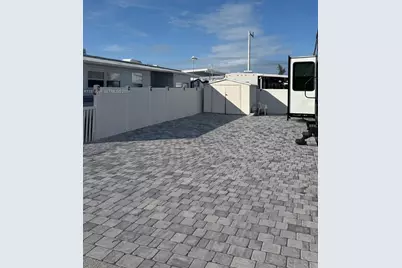 325 Calusa St, Key Largo, FL 33037 - Photo 3