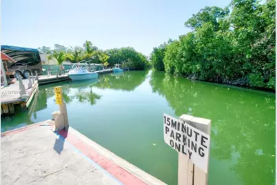 325 Calusa St, Key Largo, FL 33037 - Photo 37