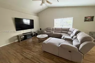 330 Sterling Dr, Winter Haven, FL 33884 - Photo 3