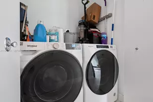 90 SW 3rd St, Miami, FL 33130 - Photo 45