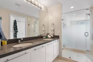 90 SW 3rd St, Miami, FL 33130 - Photo 25