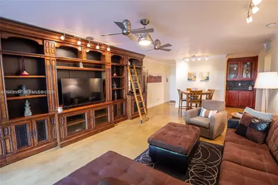 1700 SE 15th St #114, Fort Lauderdale, FL 33316 - Photo 3