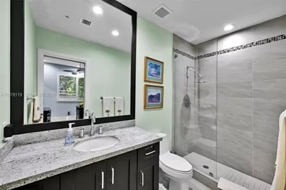 346 Elm St #A-10, Hollywood, FL 33019 - Photo 7