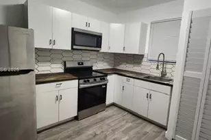 842 SW 3rd St, Miami, FL 33130 - Photo 9