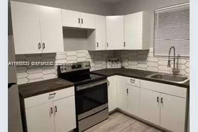 842 SW 3rd St #844, Miami, FL 33130 - Photo 3