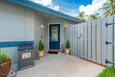529 Lakeside Cir, Sunrise, FL 33326 - Photo 35