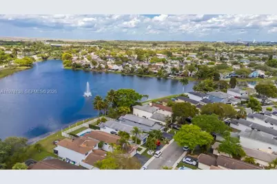 529 Lakeside Cir, Sunrise, FL 33326 - Photo 33
