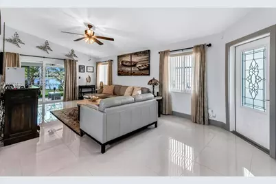 529 Lakeside Cir, Sunrise, FL 33326 - Photo 5