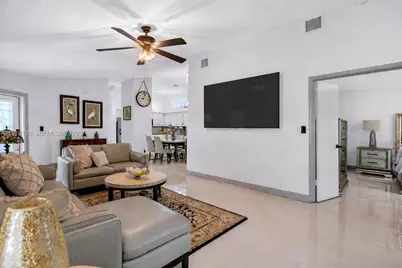 529 Lakeside Cir, Sunrise, FL 33326 - Photo 7