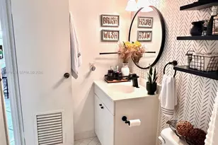 2811 Somerset Dr, Lauderdale Lakes, FL 33311 - Photo 25