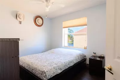 18438 NW 11th St, Pembroke Pines, FL 33029 - Photo 11