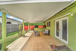 9340 SW 19th St, Miami, FL 33165 - Photo 17