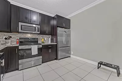 772 NW 132nd Ave, Plantation, FL 33325 - Photo 5