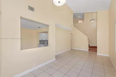 15853 SW 10th St, Pembroke Pines, FL 33027 - Photo 7