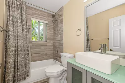 15853 SW 10th St, Pembroke Pines, FL 33027 - Photo 25