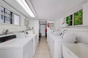 34 Bal Bay Dr, Bal Harbour, FL 33154 - Photo 21