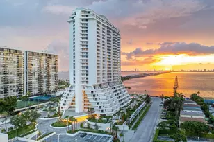 555 NE 34th St, Miami, FL 33137 - Photo 1