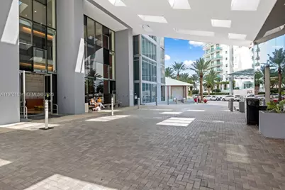 1300 Brickell Bay Dr #2700, Miami, FL 33131 - Photo 45