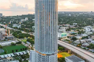 275 SW 6th St, Miami, FL 33130 - Photo 19