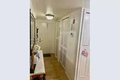 5100 SW 64th Ave #105, Davie, FL 33314 - Photo 5