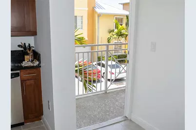 1308 SW 3rd Ct, Fort Lauderdale, FL 33312 - Photo 11