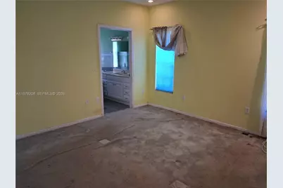 158 SW 5th St, Deerfield Beach, FL 33441 - Photo 9