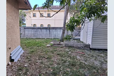 158 SW 5th St, Deerfield Beach, FL 33441 - Photo 17