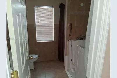 158 SW 5th St, Deerfield Beach, FL 33441 - Photo 13