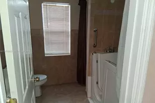 158 SW 5th St, Deerfield Beach, FL 33441 - Photo 13