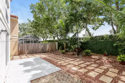 10837 NW 46th Dr, Coral Springs, FL 33076 - Photo 15