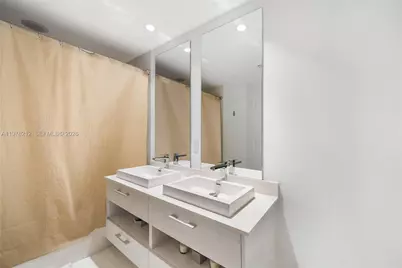 45 SW 9th St #1904, Miami, FL 33130 - Photo 7