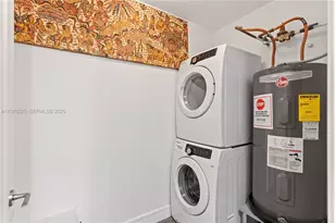 1425 Brickell Ave, Miami, FL 33131 - Photo 13