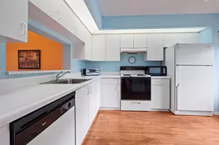 13701 SW 12th St, Pembroke Pines, FL 33027 - Photo 11