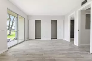 301 SW 135th Ave, Pembroke Pines, FL 33027 - Photo 17