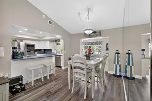 9291 NW 11th Ct, Pembroke Pines, FL 33024 - Photo 11