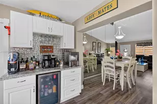 9291 NW 11th Ct, Pembroke Pines, FL 33024 - Photo 23