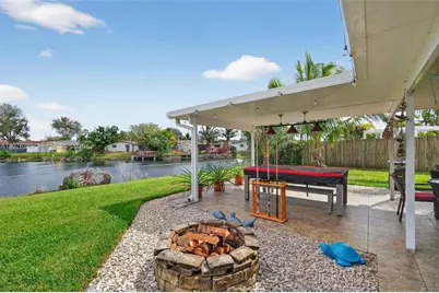 9291 NW 11th Ct, Pembroke Pines, FL 33024 - Photo 7