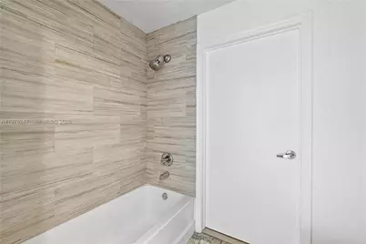 60 SW 13th St #1921, Miami, FL 33130 - Photo 17