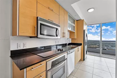 60 SW 13th St #1921, Miami, FL 33130 - Photo 5