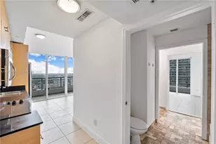 60 SW 13th St, Miami, FL 33130 - Photo 23