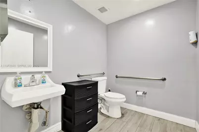 7770 NW 46th St #23, Doral, FL 33166 - Photo 21