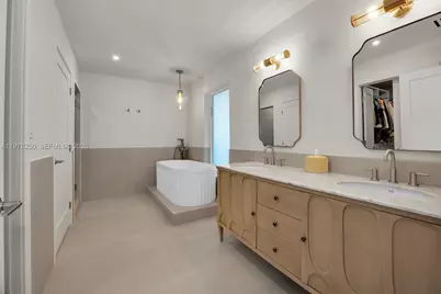 1235 NE 95th St, Miami Shores, FL 33138 - Photo 17
