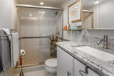 3001 S Ocean Dr #411, Hollywood, FL 33019 - Photo 17