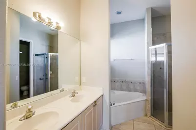 18686 SW 132nd Ave, Miami, FL 33177 - Photo 17