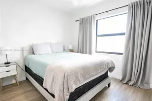 211 SE 4th St, Hallandale Beach, FL 33009 - Photo 15