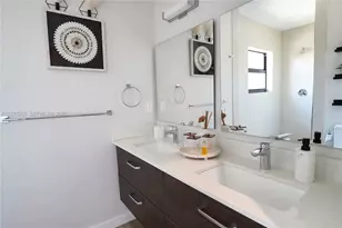 211 SE 4th St, Hallandale Beach, FL 33009 - Photo 13