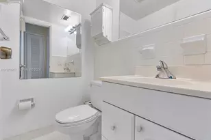 2050 NE 39th St, Lighthouse Point, FL 33064 - Photo 5