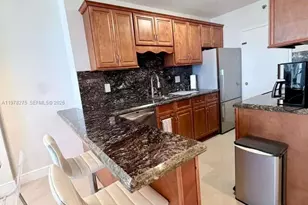 100 Lincoln Rd, Miami Beach, FL 33139 - Photo 11