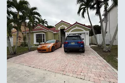 400 Somerset Way, Weston, FL 33326 - Photo 1