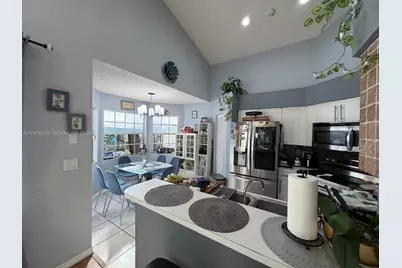 400 Somerset Way, Weston, FL 33326 - Photo 5